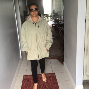 Eddie Bauer XL Hooded full-zip waterproof Jacket Water repellent finish